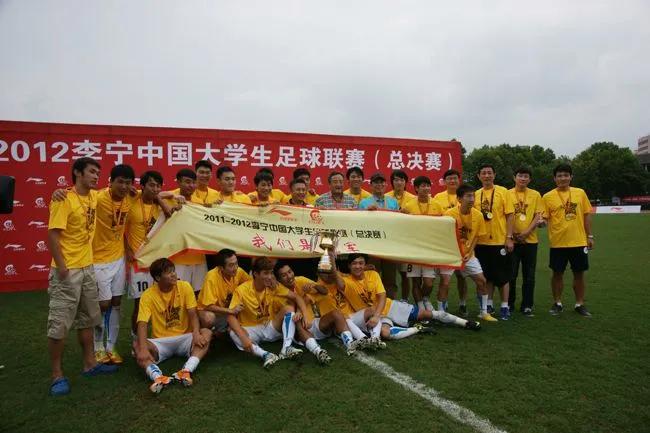 范志毅扛起来足球的一片天,心田作品