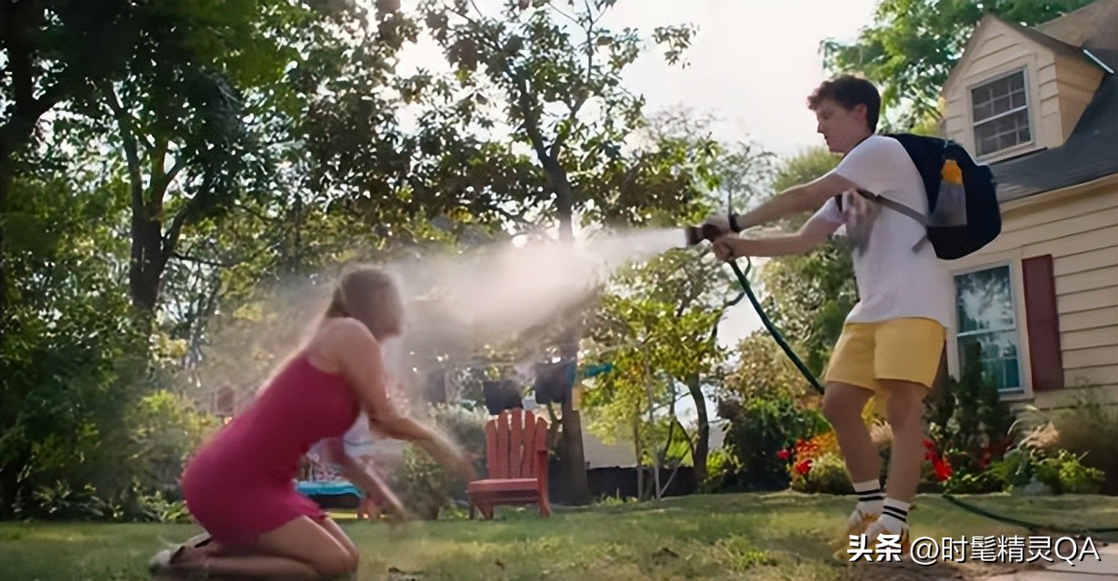 大表姐最辣r级最新剧照曝光——从大腿舞到赤身海滩打斗