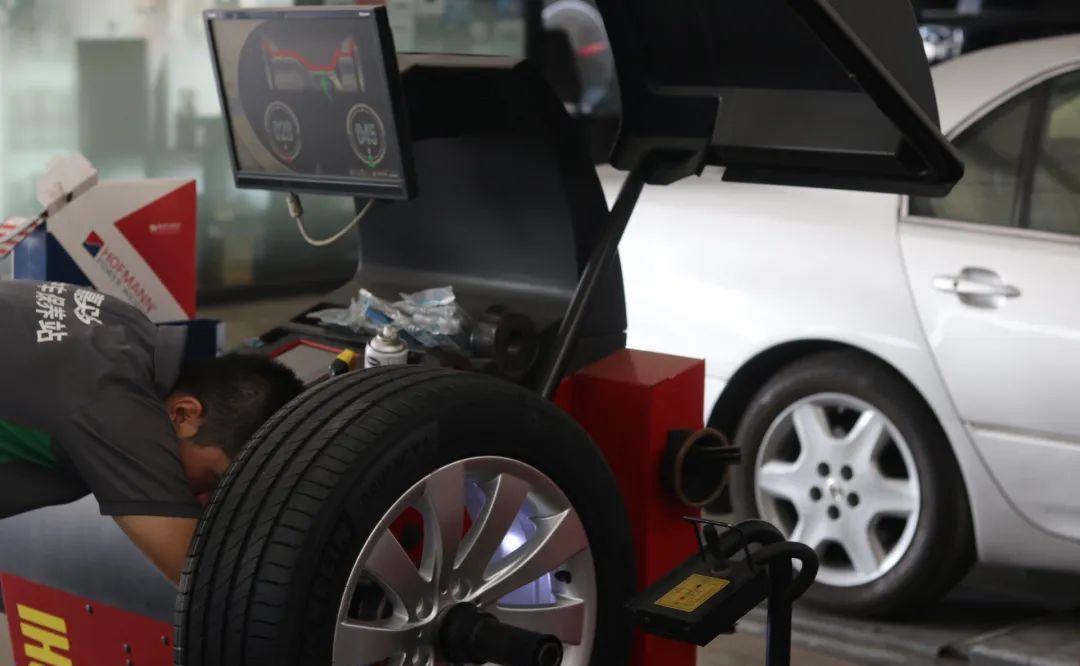 老款宝马730改新款全过程,12年40万公里宝马730翻新