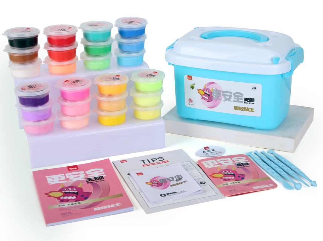 女儿开学了给她包书皮逛文具店,开学了分享给孩子的包书皮经验