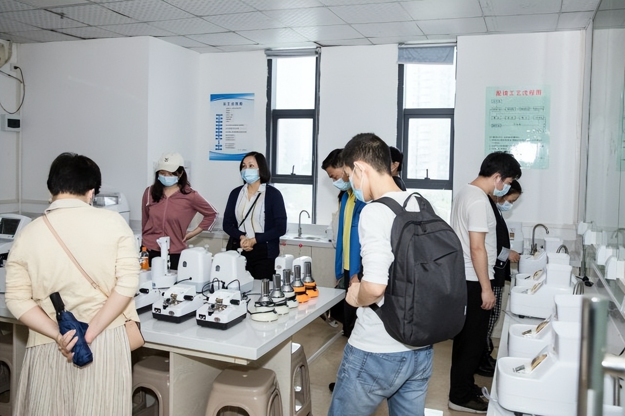 30多可以学配眼镜技术,学配眼镜技术去哪里学