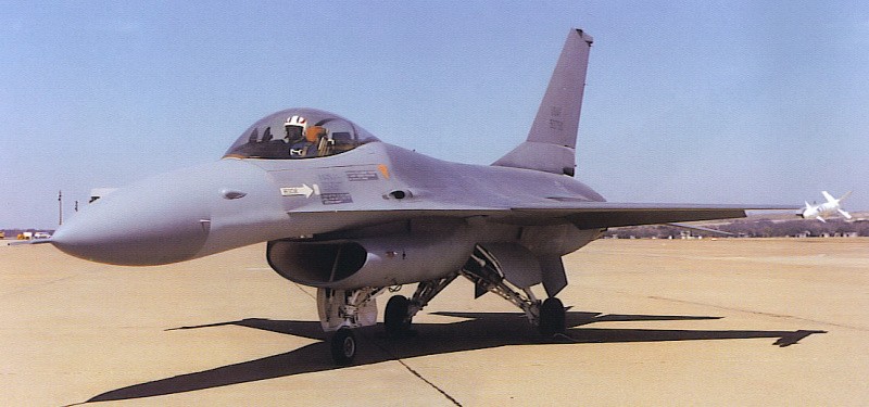 洛克希德f-16战斗机,蝰蛇的秘密f16