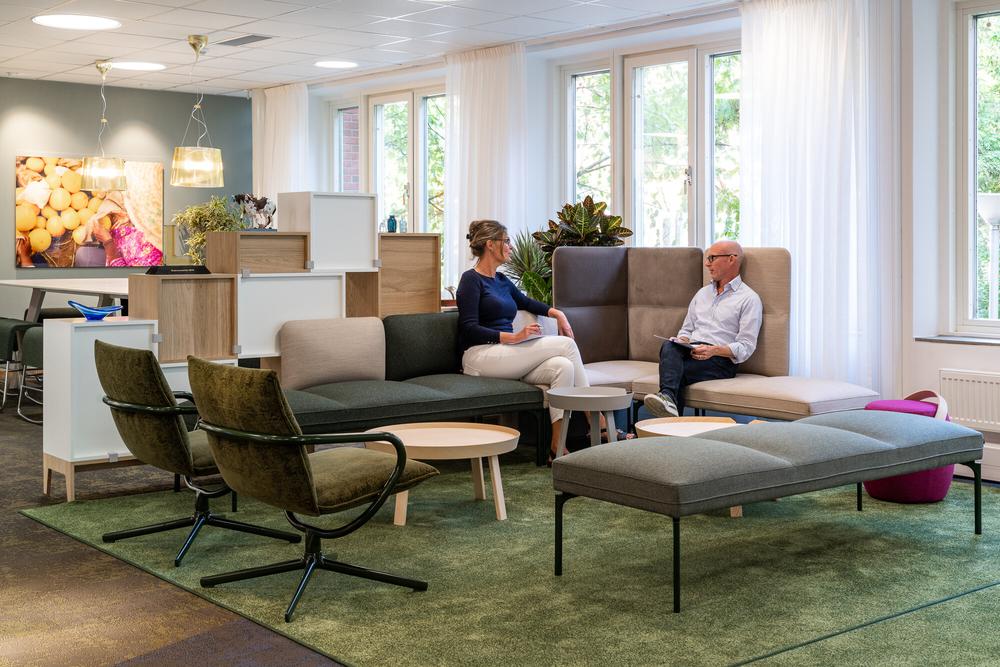 高端定制混合多元生物制药Moderna华沙办公室设计