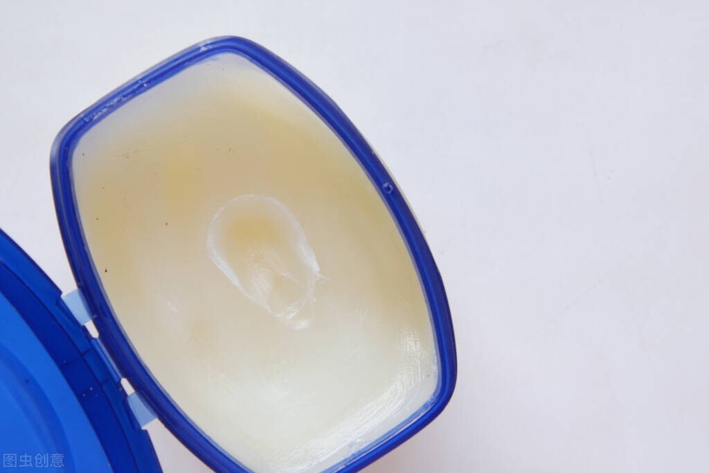 鞋子磨脚挤脚解决小妙招,鞋子小了一点很磨脚怎么办