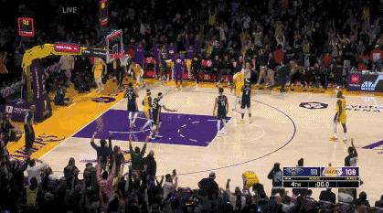 心碎！从拯救球队的英雄到被裁，“外卖小哥”瑞安为什么被放弃？