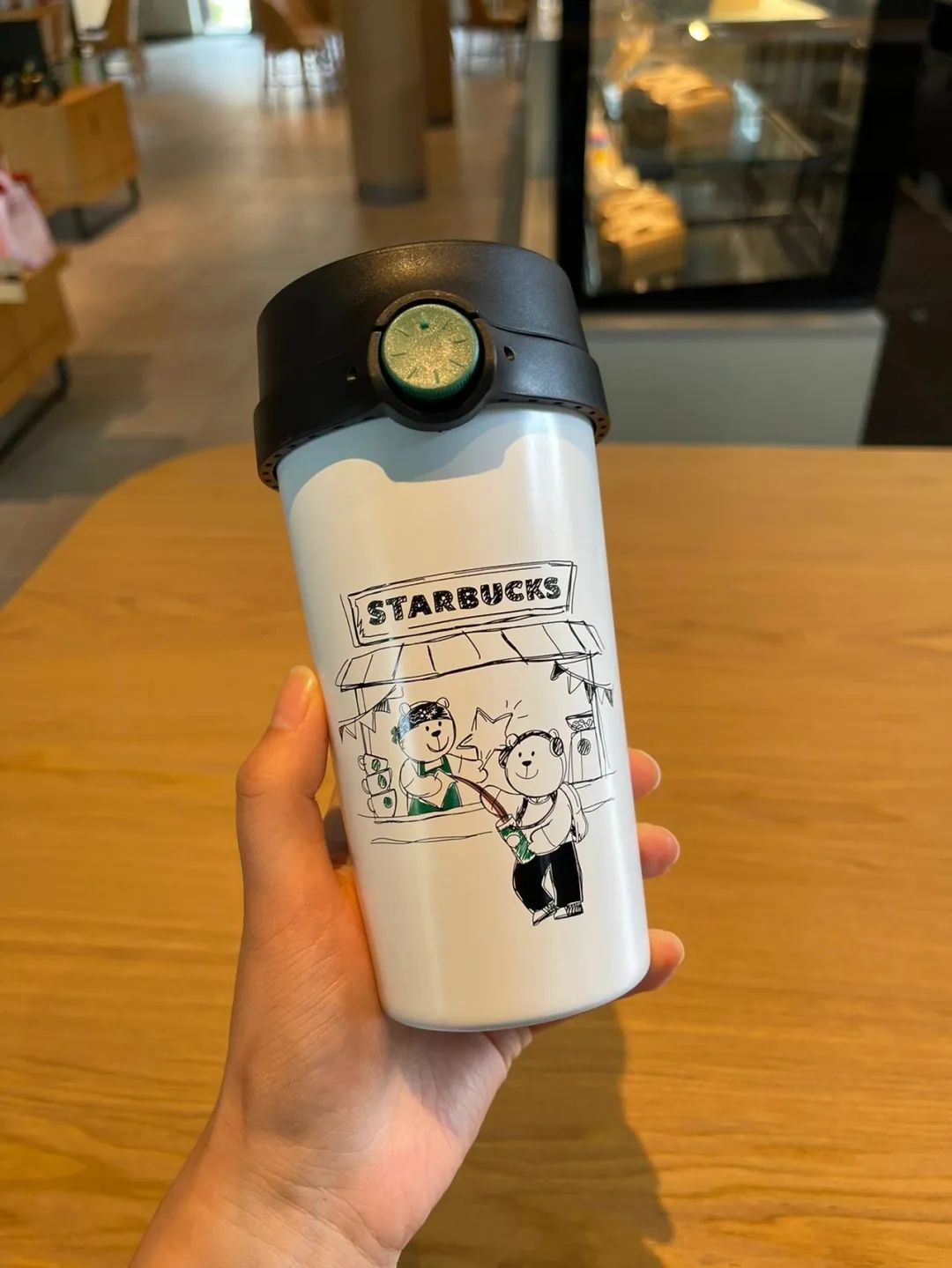 星巴克专场！杨幂上花少当见面礼，与匡威合作的断货系列再次上线