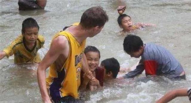 德国支教卢安克,德国支教老师卢安克现在怎么样