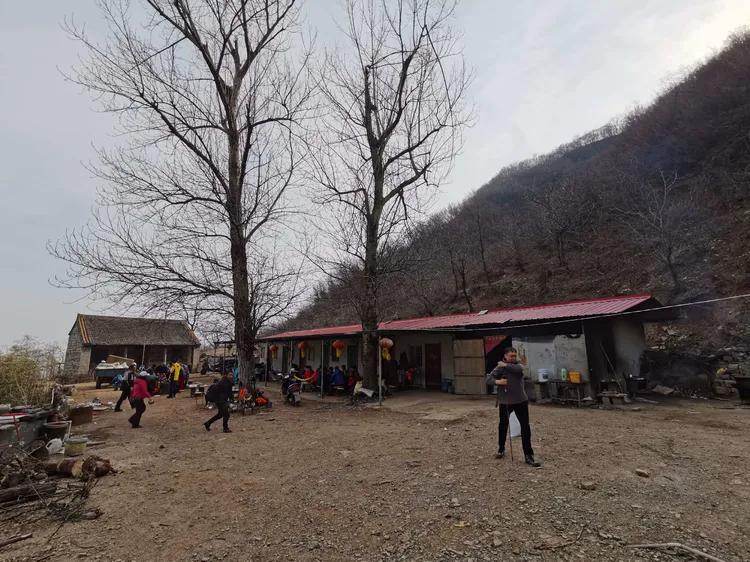 绝壁大梯白云寺,徒步白云寺