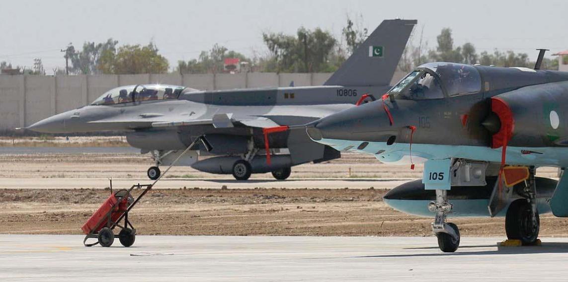 明明互为死敌，印巴却做出相同选择，巴铁买歼10或并非用于空战？