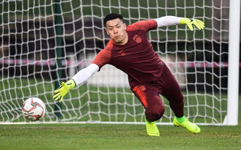 国足适合什么样的教练,国足守门员入门