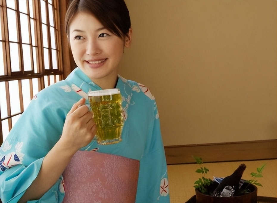 12年前哈佛毕业生为买房,厕纸反复用,棉袜穿成*袜丝**,买了几套房？