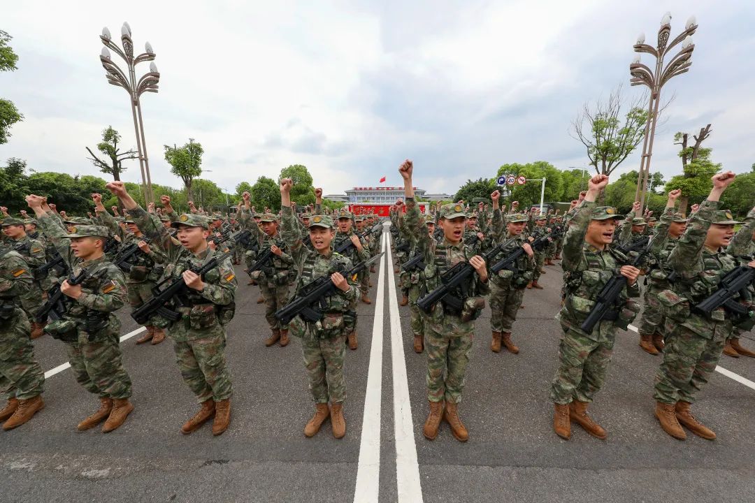 军营帅气视频,镜头下的军营青春岁月