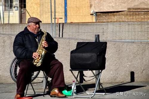 芬兰的生活是怎样的？定居四年、月入六万的弟弟为何要回国发展？