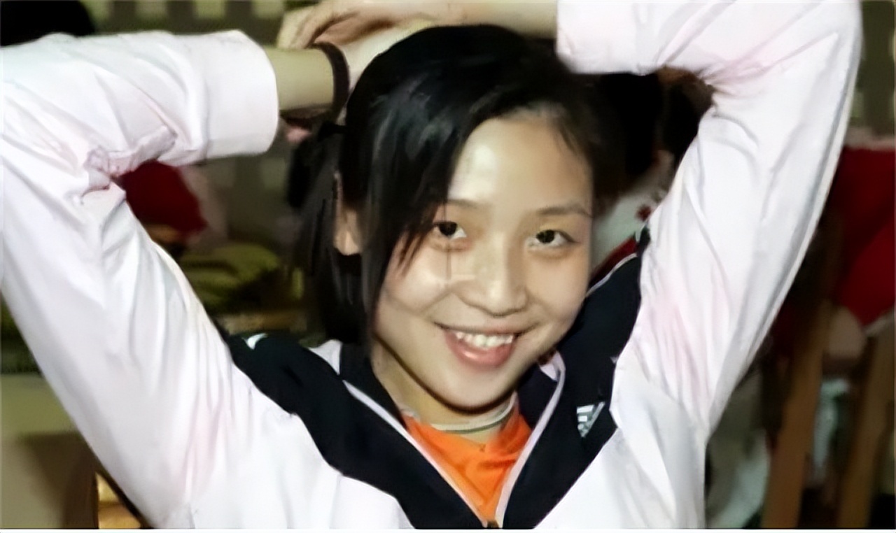 魏秋月第三任队长,30岁魏秋月近照