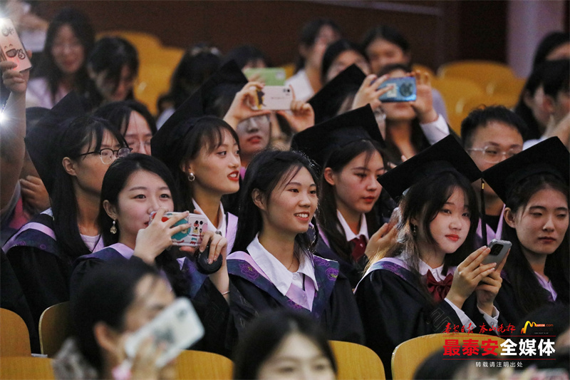 山东大学经济学院毕业典礼,山东科技大学毕业启程