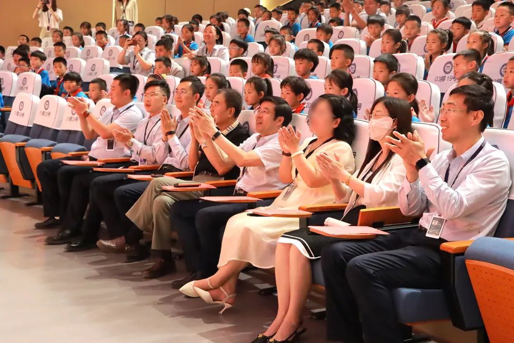 大同市大成双语学校初一18班,大同大成双语学校初一