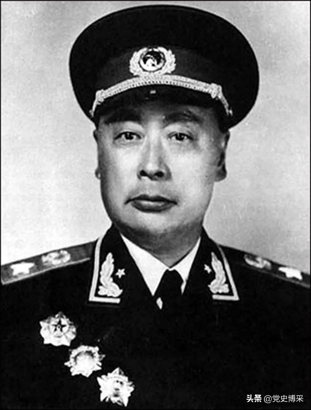 陈毅：文武兼资的共和国元帅，一生对毛主席忠心耿耿，和粟裕统率华野鼎立东南大局
