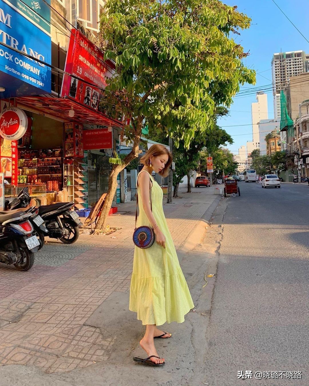 韩国女性高级感美女街拍,韩国街拍女孩夏天穿衣搭配