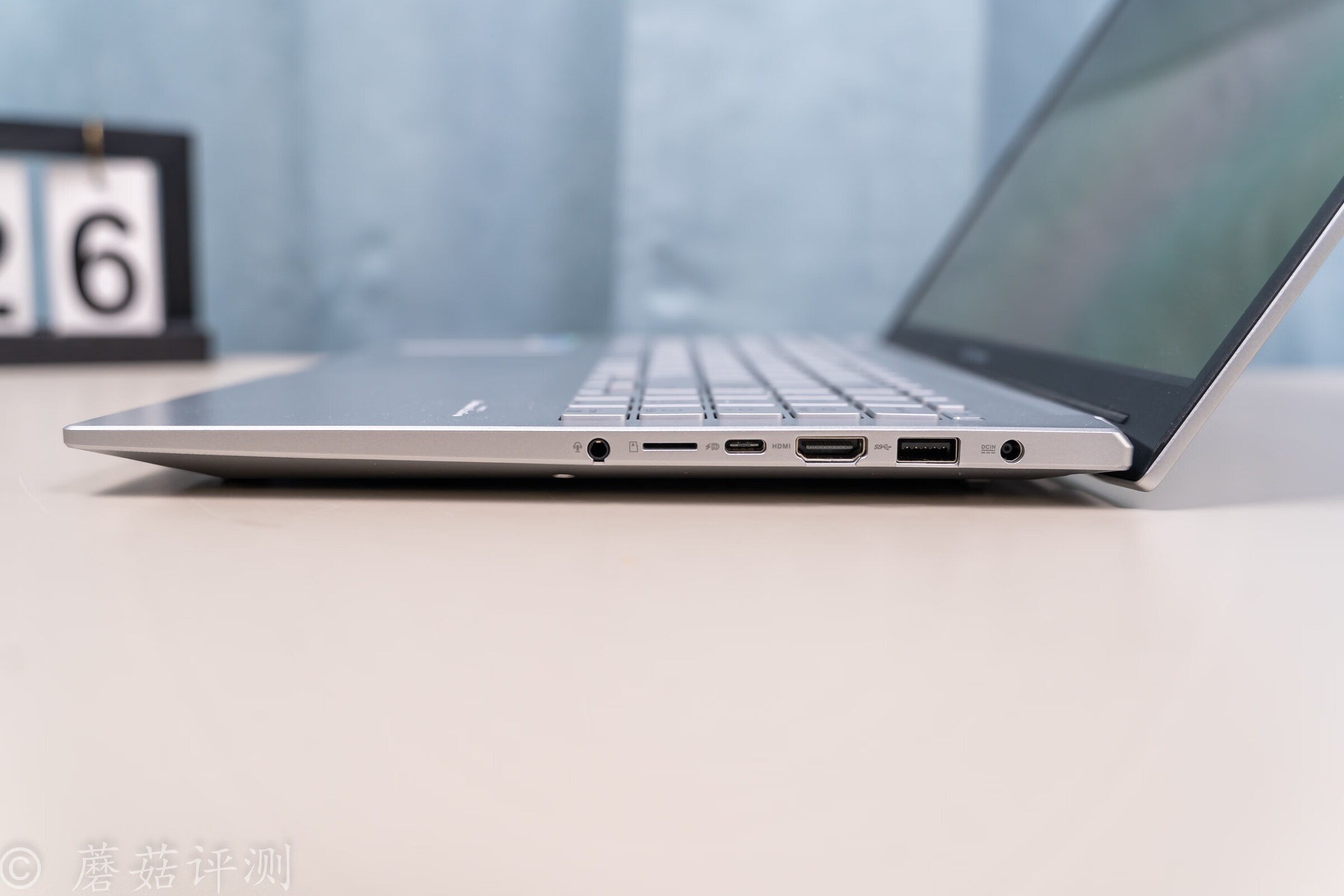 华硕无畏pro15锐龙版和灵耀pro14,轻薄本华硕无畏pro15游戏测评