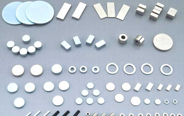 钕铁硼磁铁厂家定做哪里找,上海圆片钕铁硼磁铁价钱