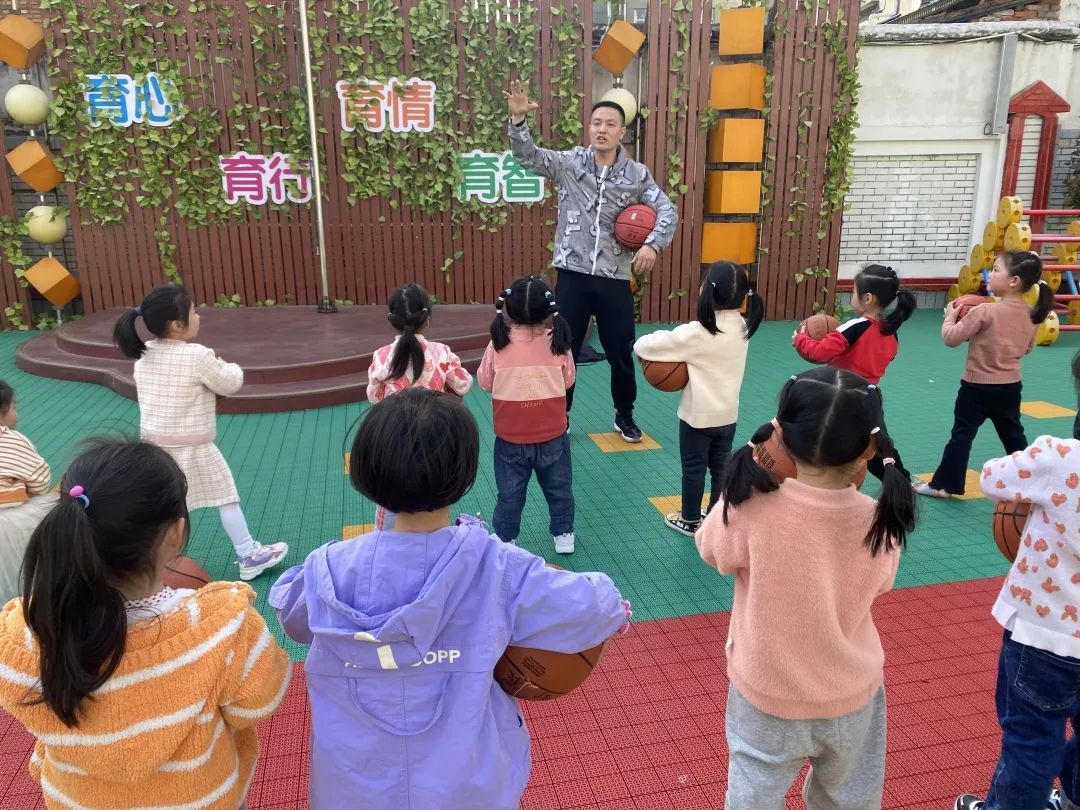 幼儿园篮球普及课进校园,幼儿园篮球特色课家长公开展示