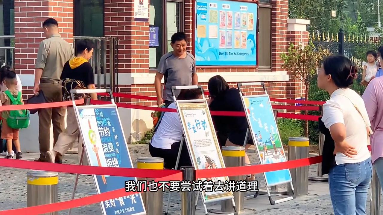 幼儿园小孩早上不肯起床怎么办,宝宝磨蹭不起床不上幼儿园怎么办