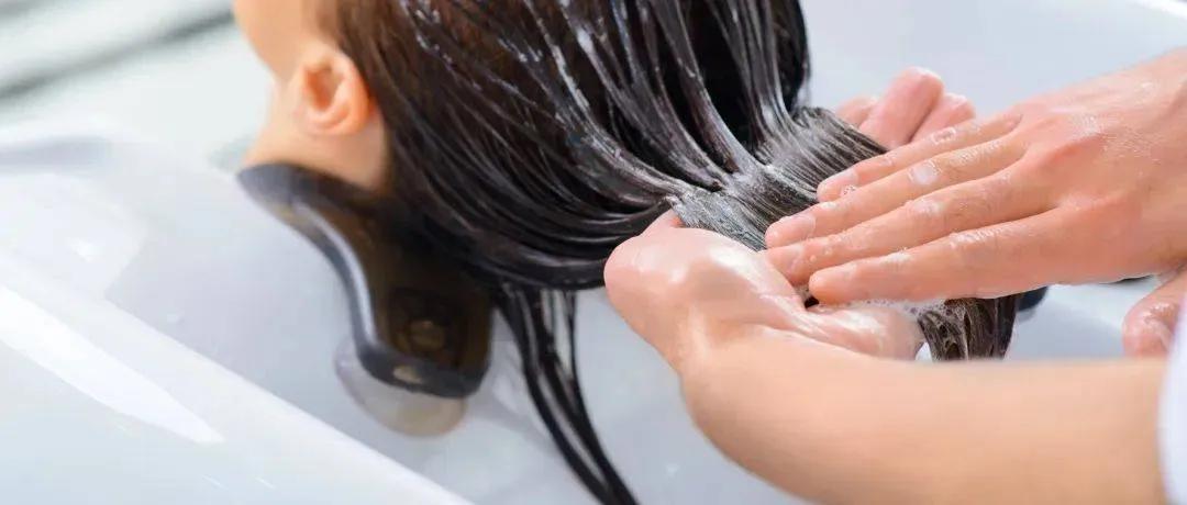 如何加快你的头发生长