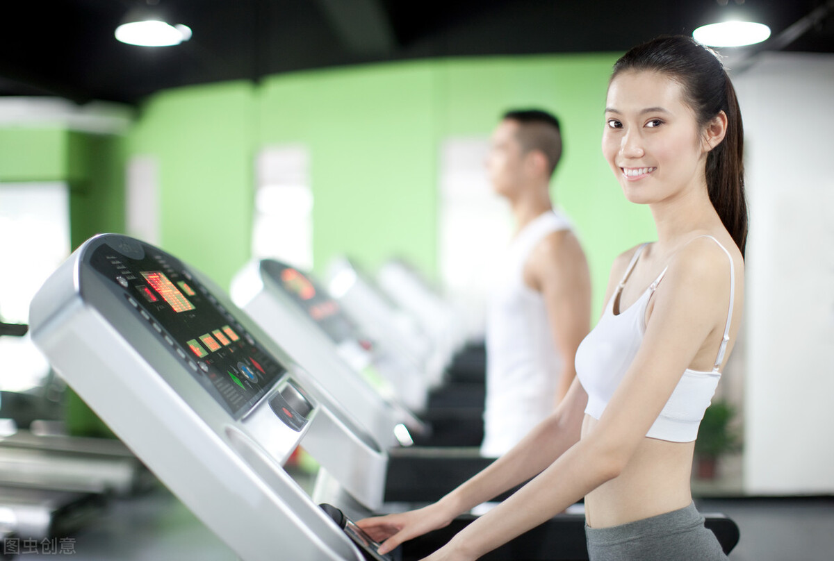 每天坚持锻炼真的会年轻吗,每天练10分钟健身有什么好处