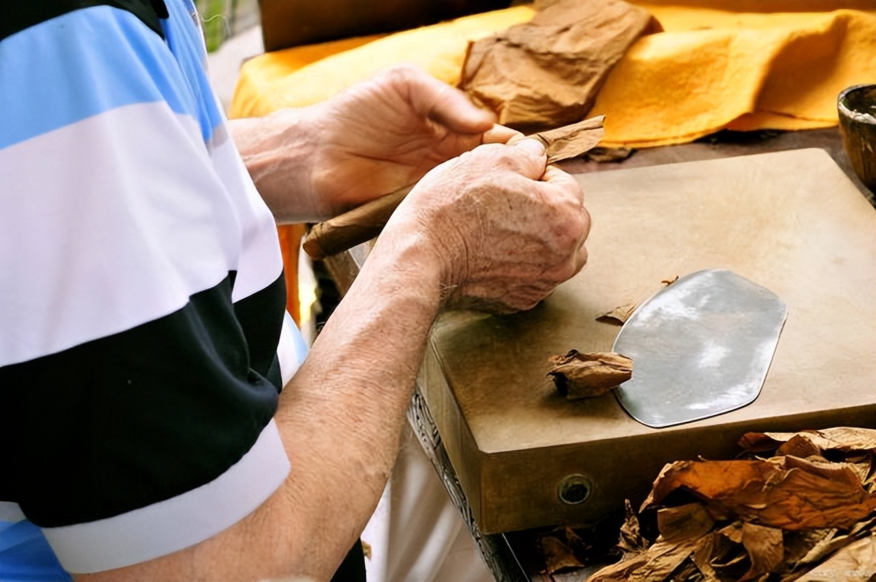 正宗的最便宜雪茄多少钱一盒,一支雪茄为啥能卖782万天价