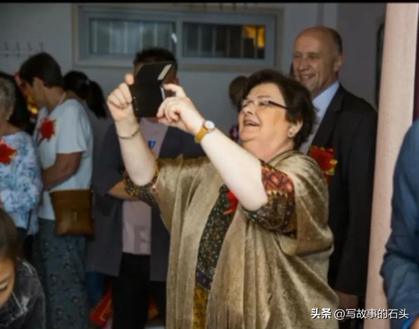 山东姑娘远嫁比利时生两个孩子,山东妞远嫁德国比利时