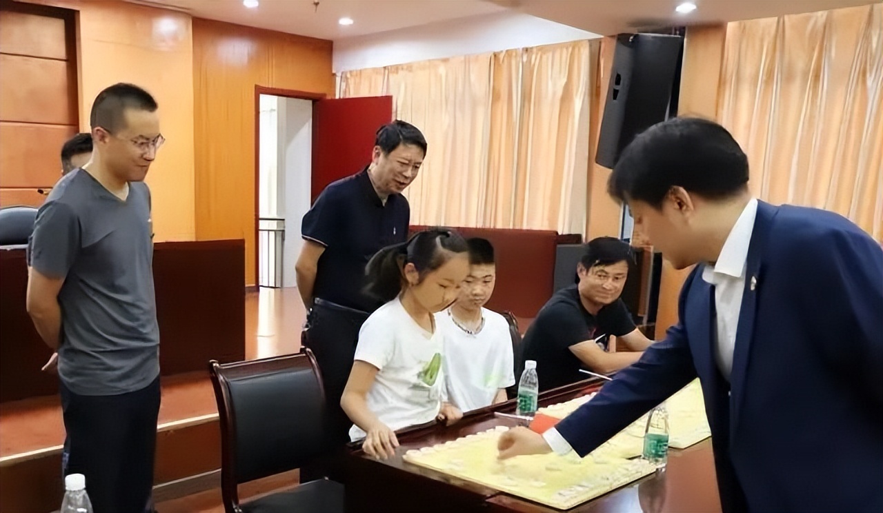 李鸿嘉讲象棋全集,李鸿嘉象棋18局视频