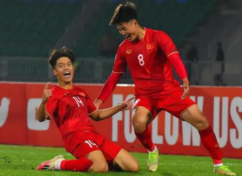 疯狂U20亚洲杯：9-1*案惨**，三队6分，越南队2胜1负仍出局：很悲壮