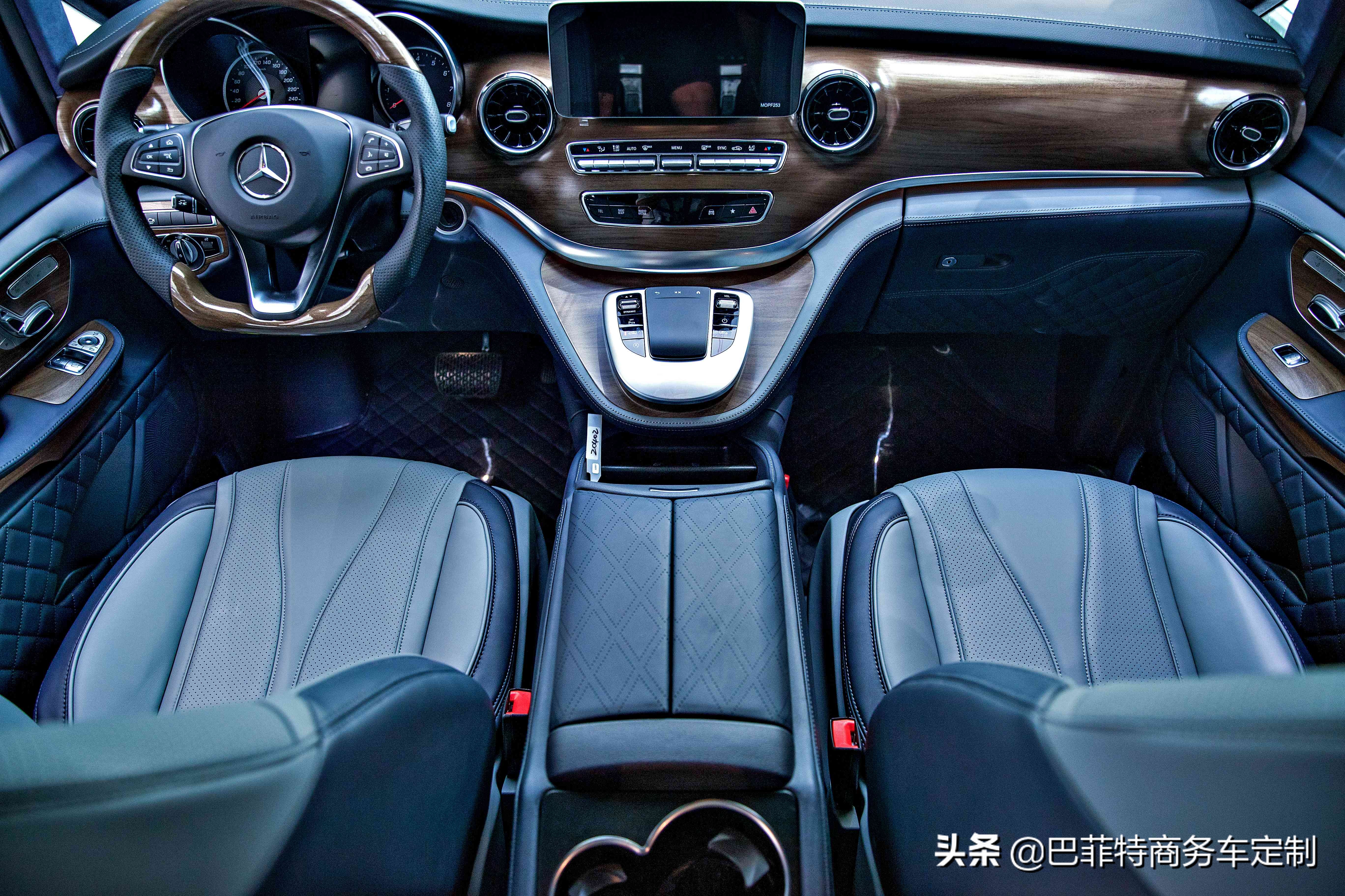 一份份的圣诞礼物,一份精心准备的圣诞礼物