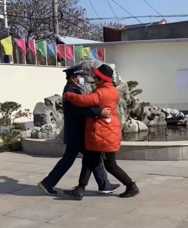 养老院里的情与爱,养老院的生活与向往的一样吗