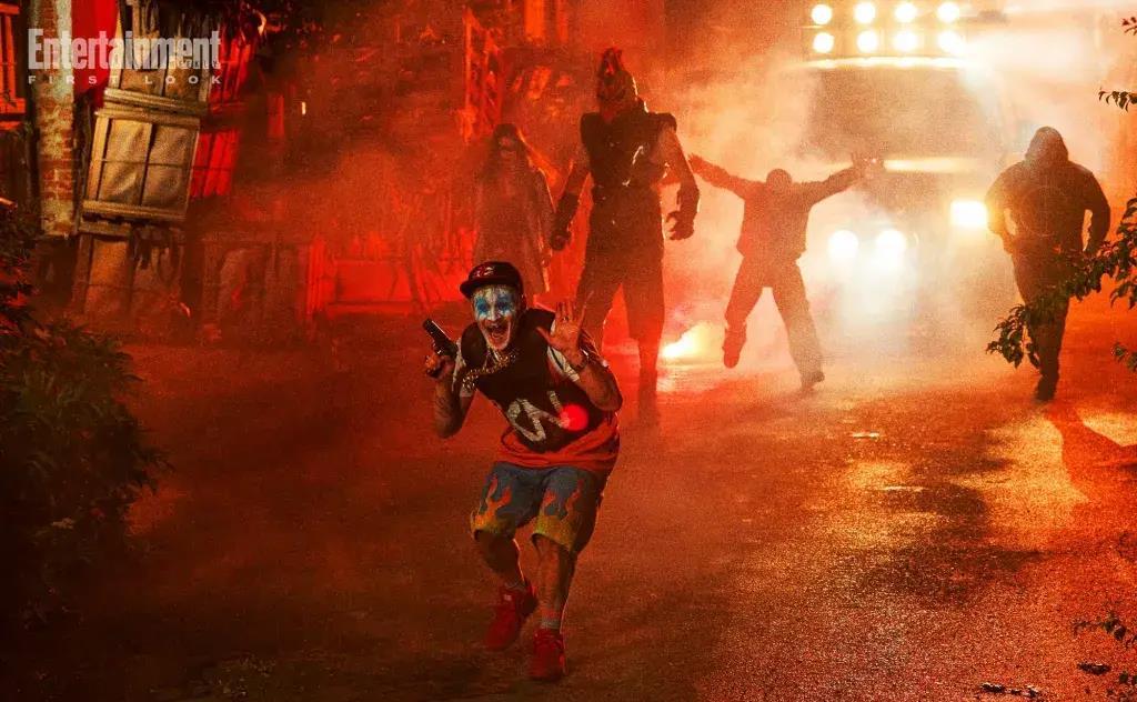 《黑夜传说》重启计划进展，惊悚影片《百慕大》更换导演