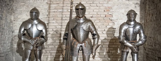 无坚不摧：《罗兰之歌》中骑士道精神的壮丽体现