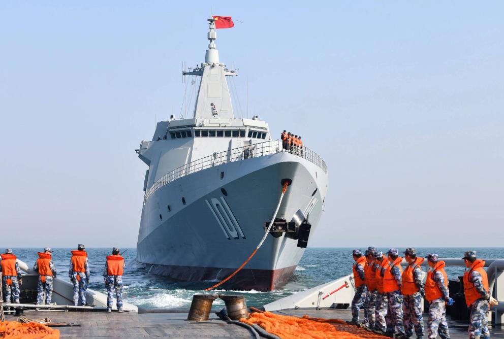 美国阿利伯克3和中国055比较,美国伯克级驱逐舰和055哪个强