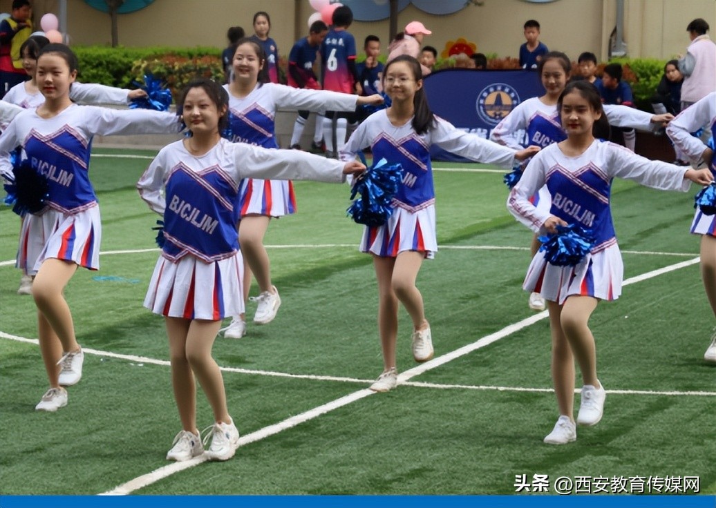 大学南路小学朱雀分校举办了首届“朱雀杯”校园足球联赛