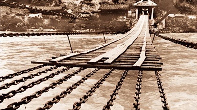 泸定铁索桥修建什么朝代,泸定桥是哪年建造的