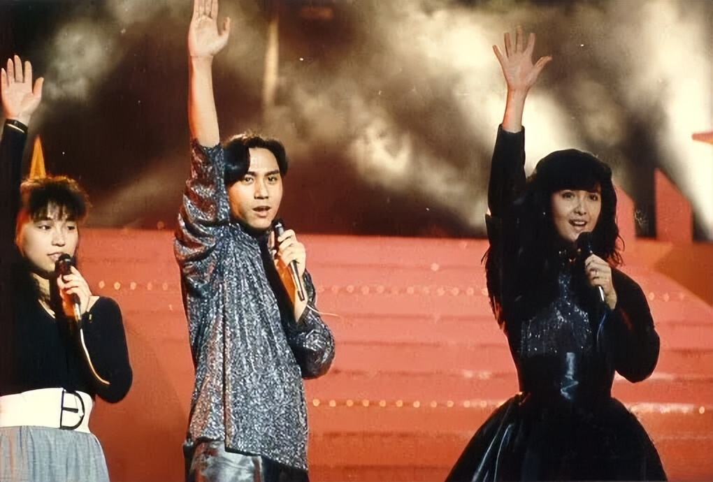 周慧敏被称第一代玉女掌门,玉女掌门周慧敏93年的歌