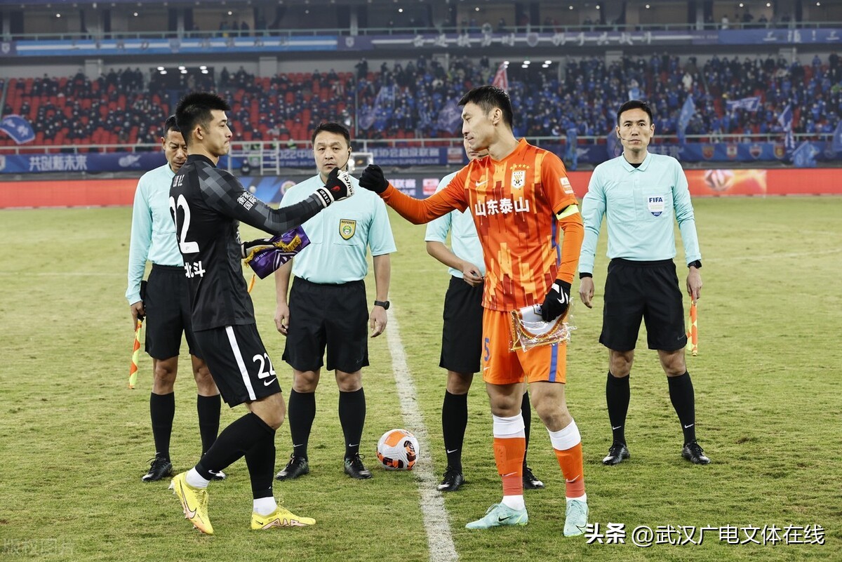 涓诲姏涓崼,姝︽眽涓夐晣澶囨垬浜氬啝棣栨垬鍔涗簤涓夊垎