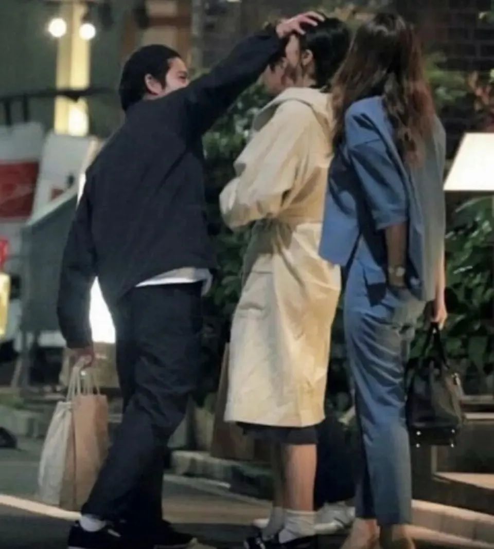 日本艺人的封神抓拍大盘点!狗仔真的很会…