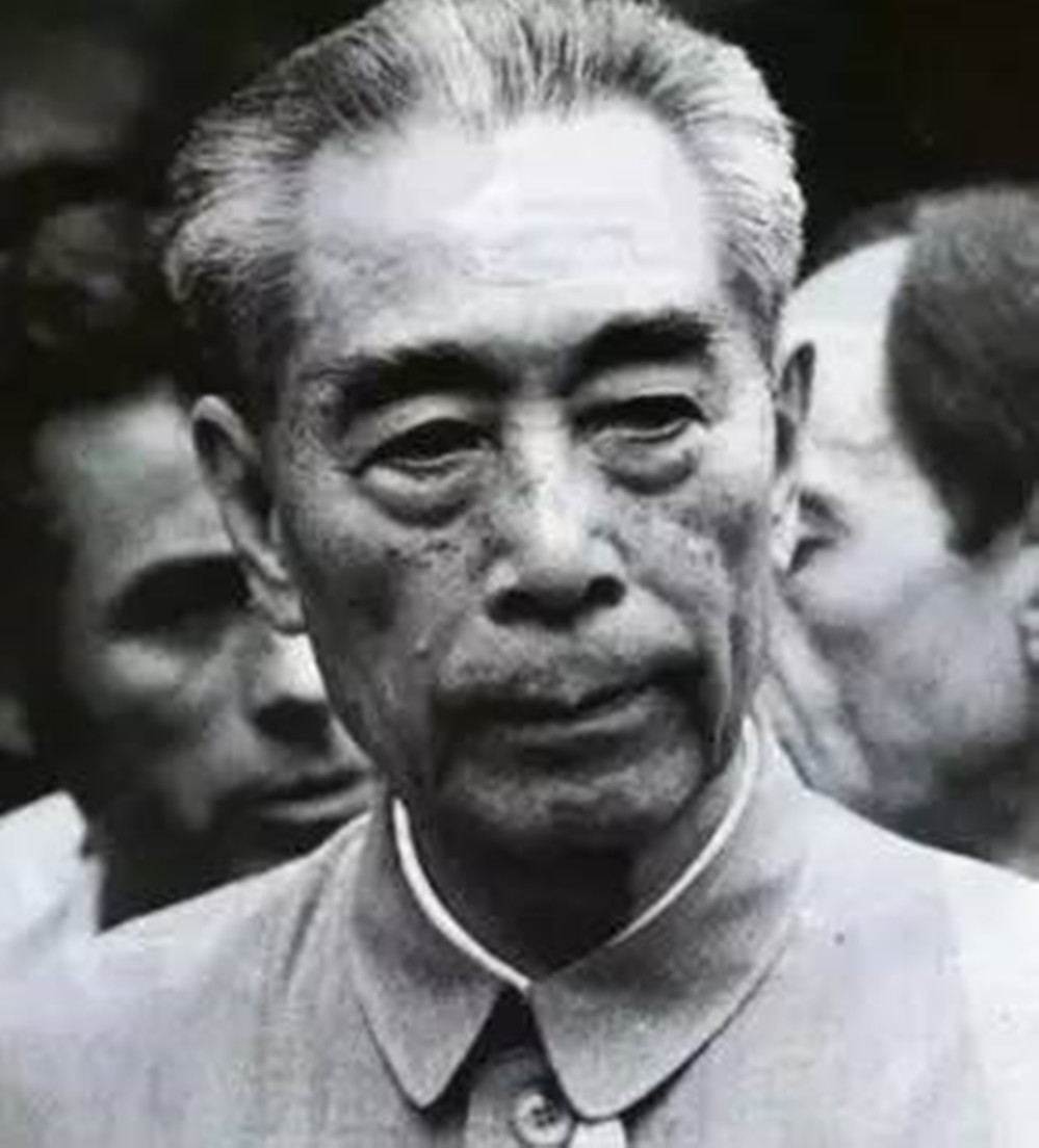 1965年，外交部长陈毅在国外险酿大祸，周总理：谁给你的权力？