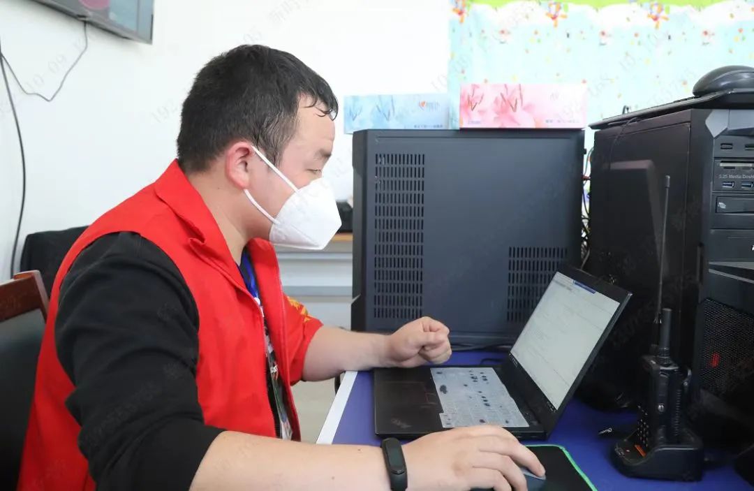 身边雷锋志愿者的故事,资深志愿者雷锋的动人故事