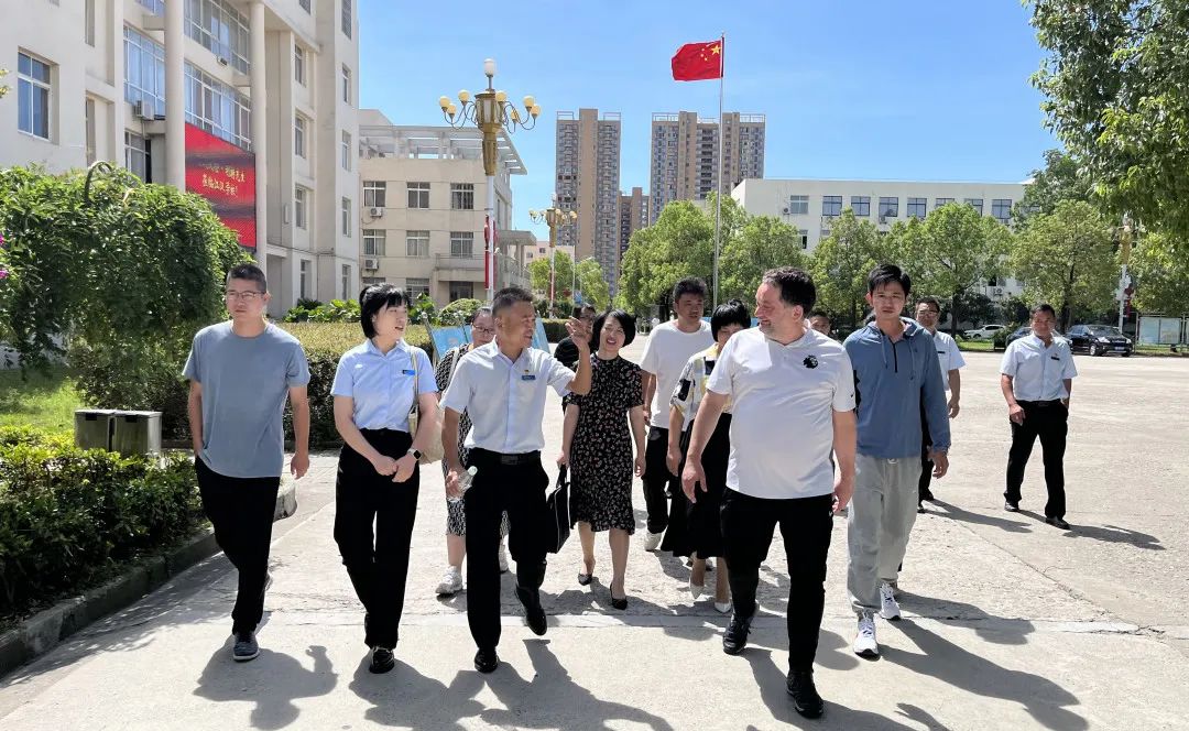 足球比赛与交流活动,足球交流比赛