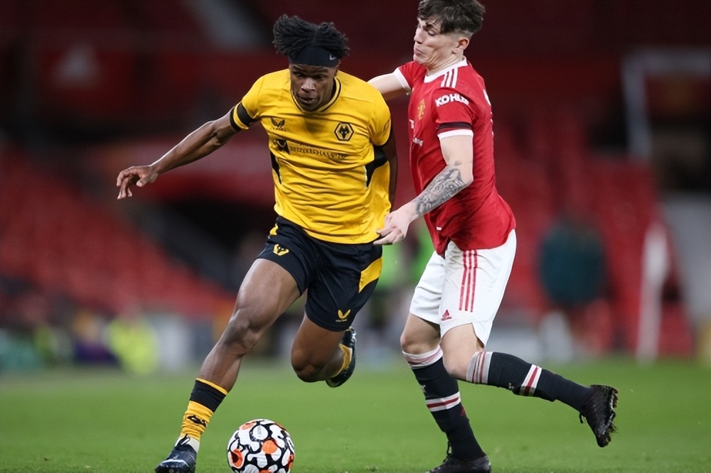 个小也有“大作为”,趣盘英超俱乐部的平均身高及最矮小的球员