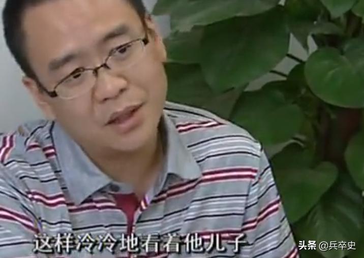 32岁小伙沉迷网络游戏死亡,网吧网瘾少年猝死的案例