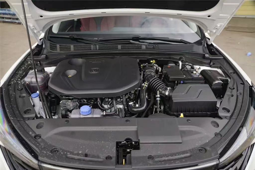 试驾长安逸动plus1.4t蓝鲸,逸动plus1.4t蓝鲸旗舰试驾