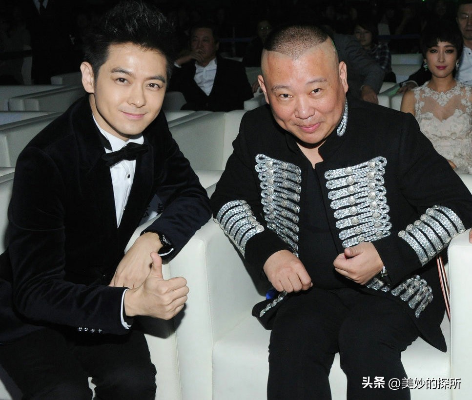 黄宗泽钟汉良同台,钟汉良和黄宗泽谁大