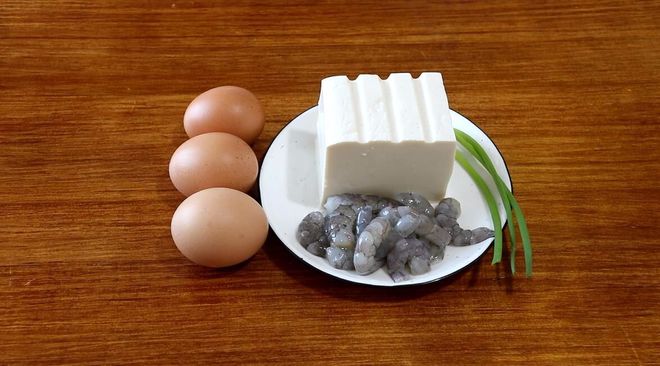 家有一老如有一宝各种投喂,老人一日三餐营养搭配